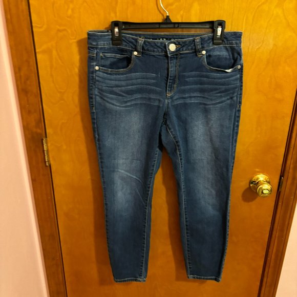LC Lauren Conrad Womens‎ Dark Wash Mid Rise Super Skinny Jeans Sz 10 - Picture 2 of 14